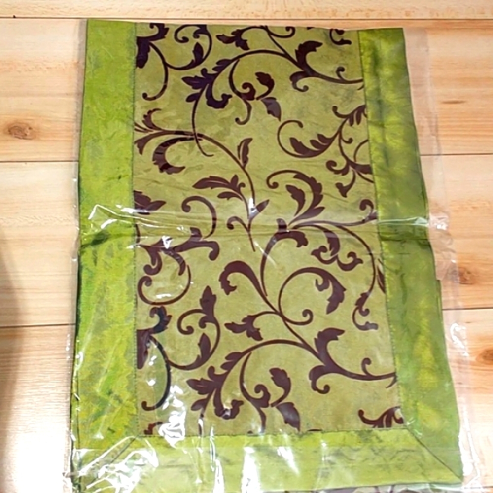 Table runner